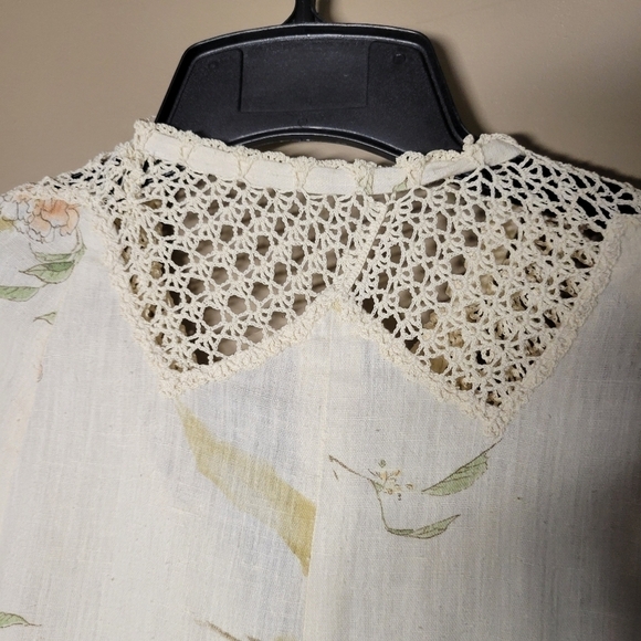 1960s handmade vintage blouse small fine point crochet cuff sleeve tie at neck - Picture 5 of 7